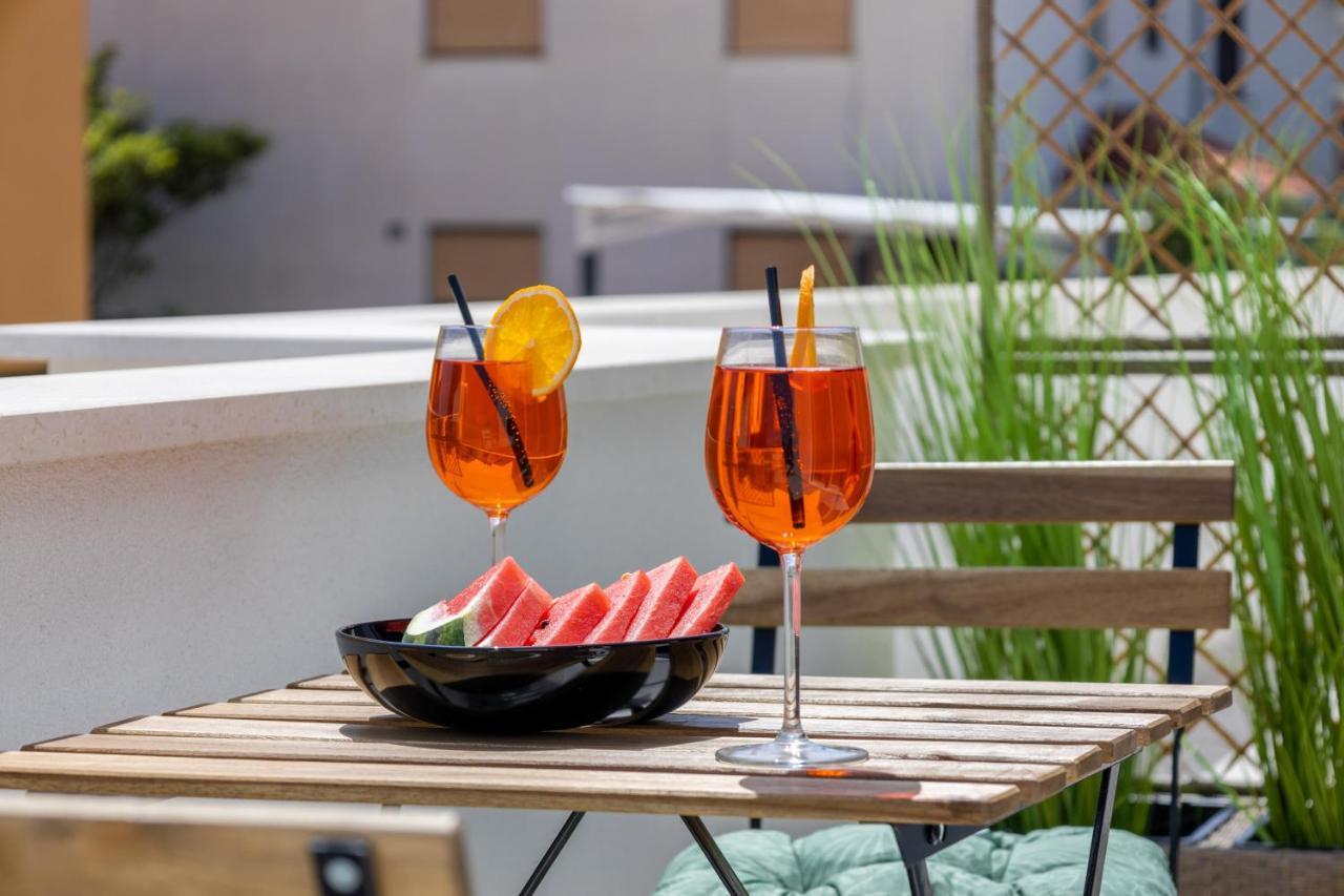 Bonaca Apartments With Terrace And Private Parking Kaštela Zewnętrze zdjęcie