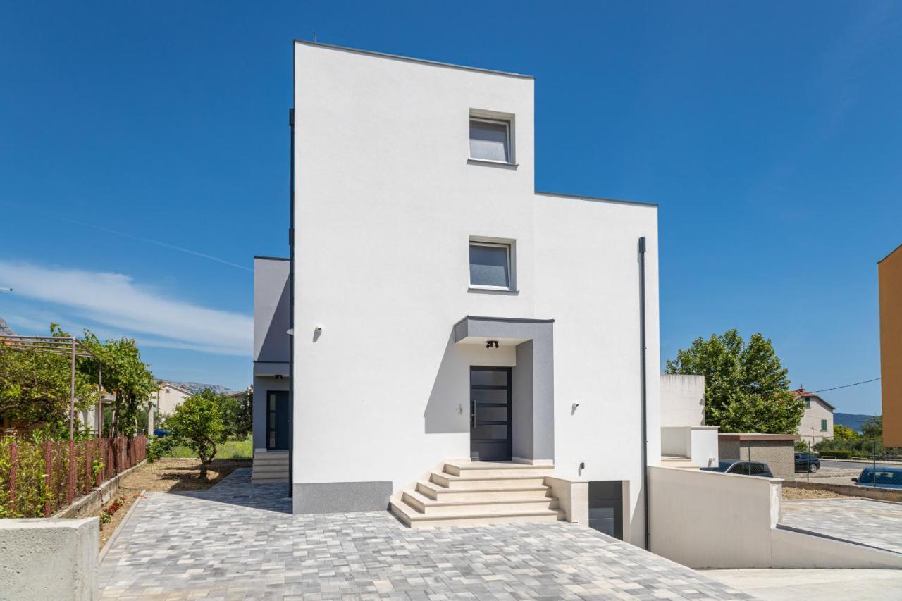 Bonaca Apartments With Terrace And Private Parking Kaštela Zewnętrze zdjęcie